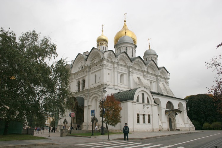 Тверской. Кремль. Собор Михаила Архангела. общий вид в ландшафте