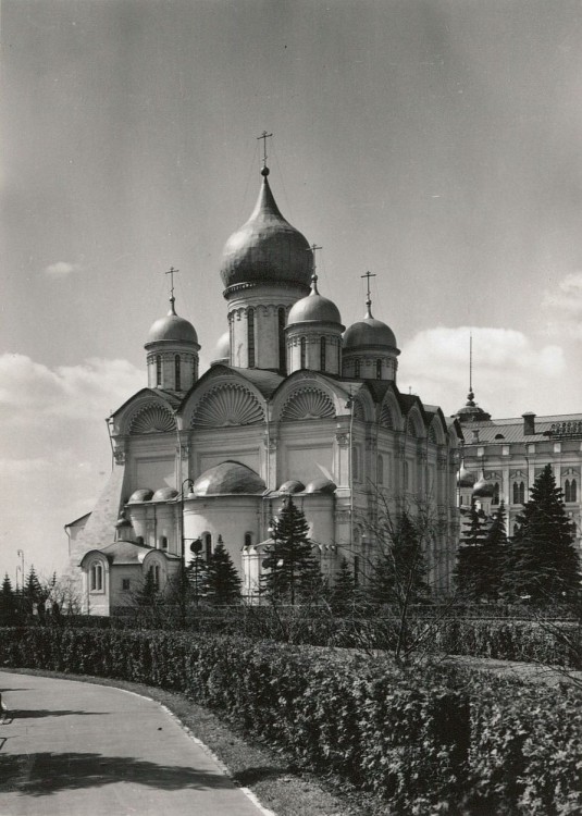 Тверской. Кремль. Собор Михаила Архангела. архивная фотография, Вид с северо-востока. Фото Германа Гроссмана. 1958 год  https://humus.livejournal.com/5534823.html