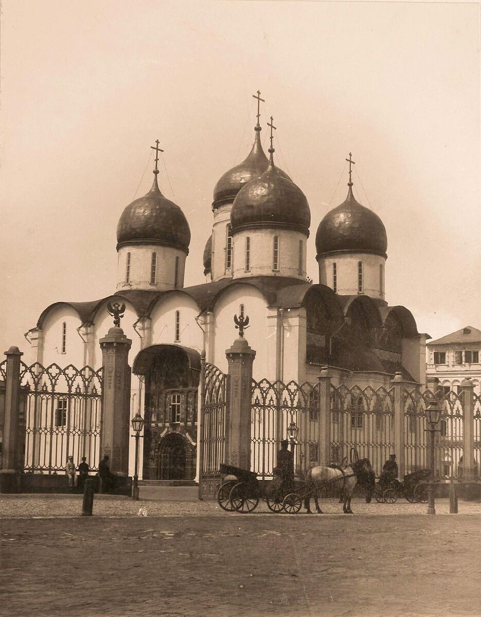 Кремль. Патриарший собор Успения Пресвятой Богородицы, Тверской (Центральный административный округ (ЦАО), г. Москва). архивная фотография, Фото 1896 г. Из альбома знаменитого фотографа Барщевского.