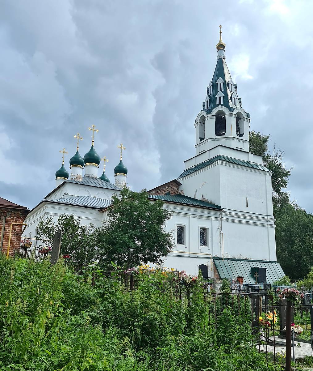 Вид с запада, фасады. Церковь Троицы Живоначальной, Погребищи (Судогодский район, Владимирская область)