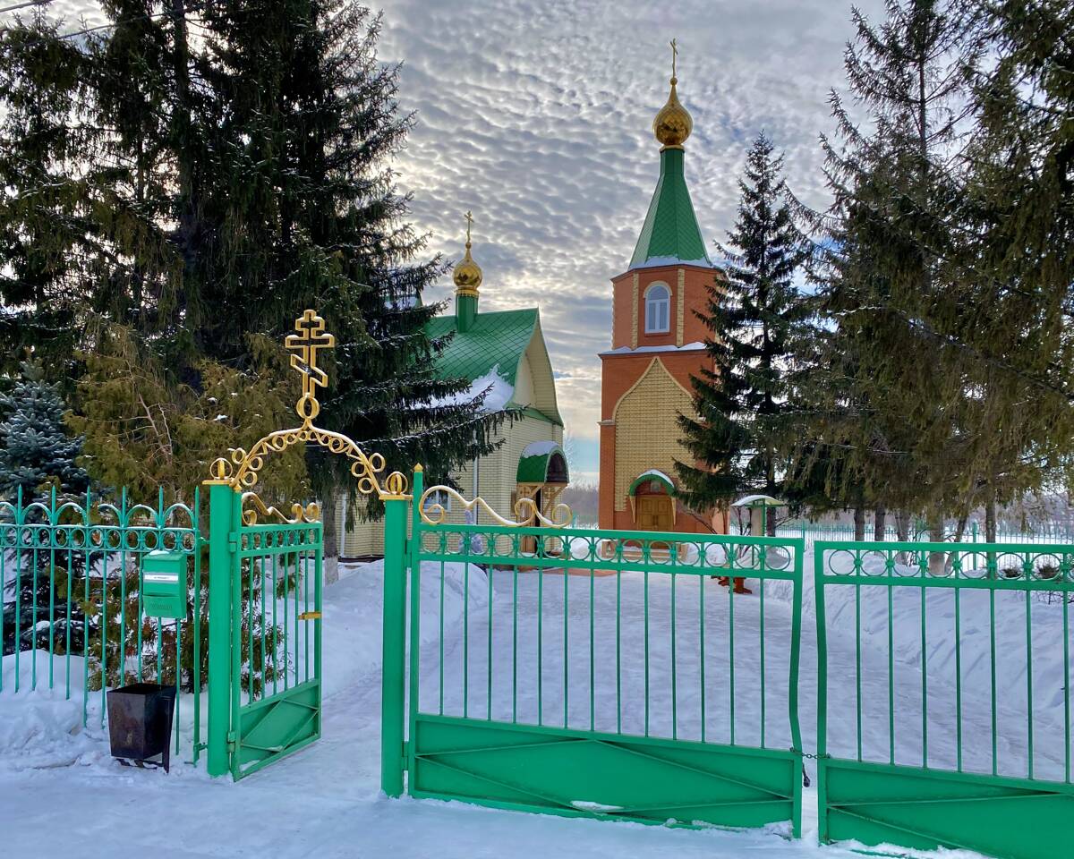 Церковь Всех Святых, в земле Сибирской просиявших в Захламине, Омск (Омск, город, Омская область). дополнительная информация, Вид с ул. Народная