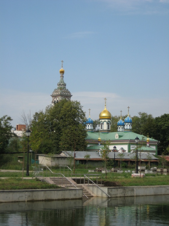 Церковь Николая Чудотворца на Рогожском кладбище, Нижегородский (Юго-Восточный административный округ (ЮВАО), г. Москва). общий вид в ландшафте