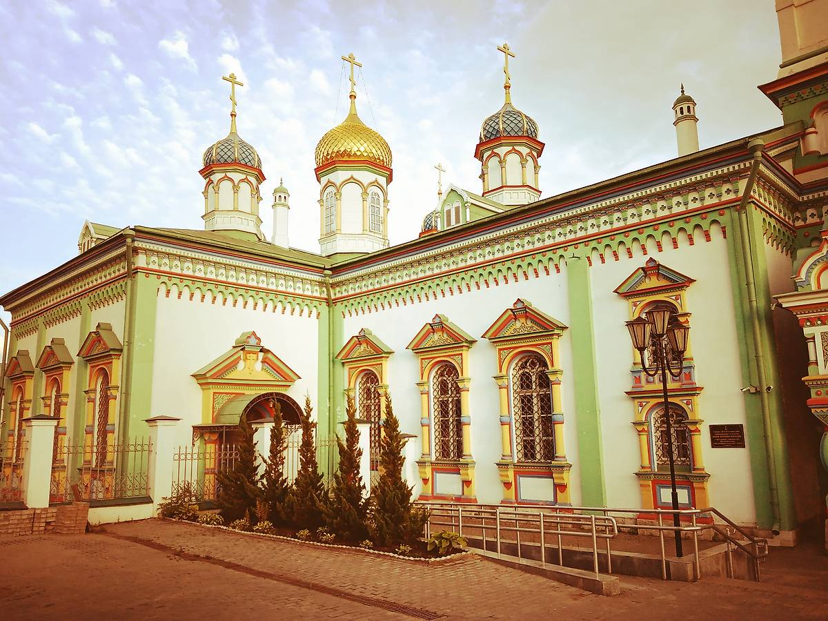 Вид с северо-запада, художественные фотографии. Церковь Николая Чудотворца на Рогожском кладбище, Нижегородский (Юго-Восточный административный округ (ЮВАО), г. Москва)