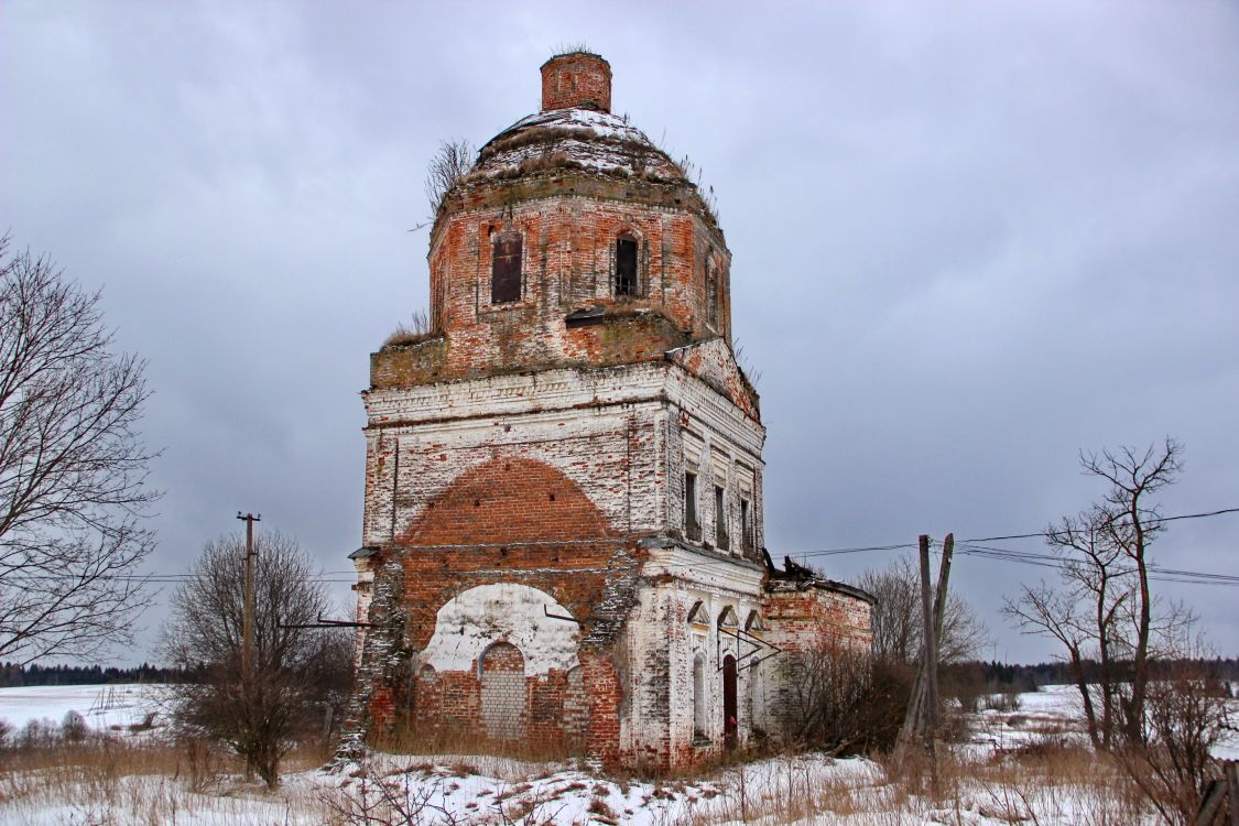 Новосёлка. Церковь Рождества Пресвятой Богородицы. фасады