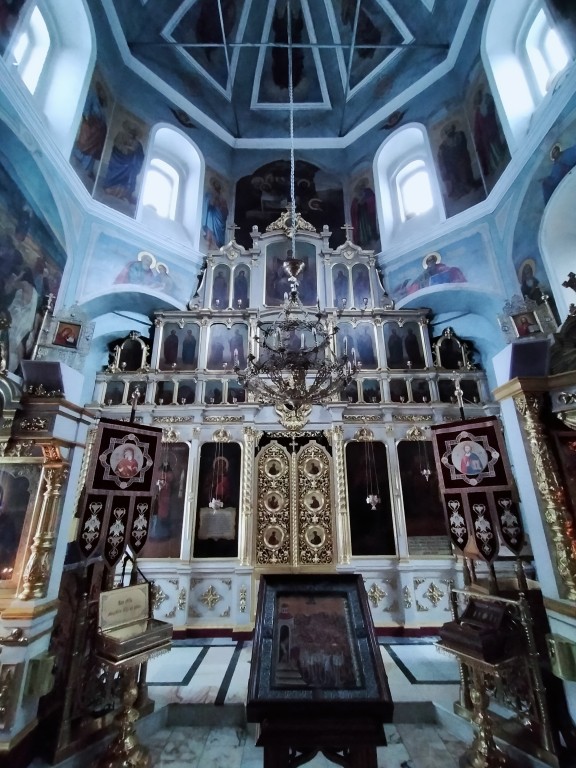 Церковь Ризоположения (Положения ризы Богородицы во Влахерне) в Леонове, Ростокино (Северо-Восточный административный округ (СВАО), г. Москва). интерьер и убранство, главный иконостас