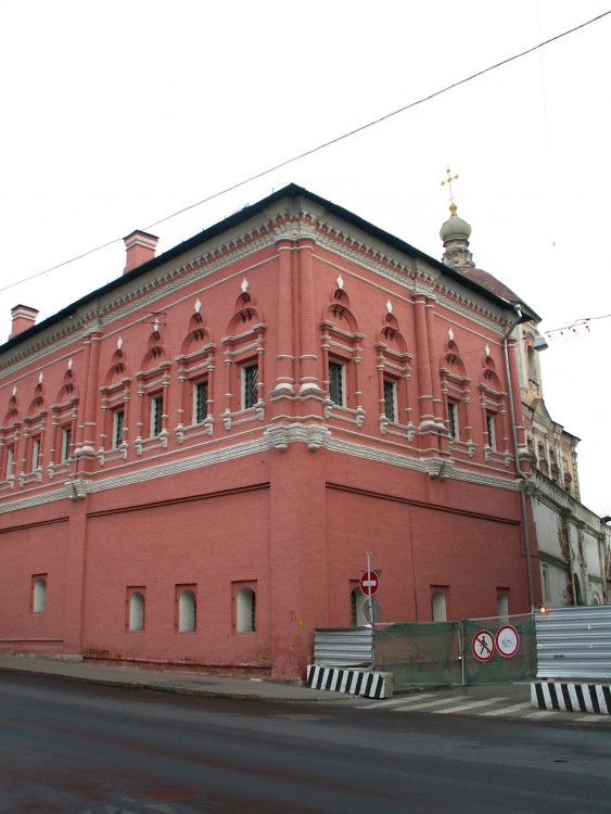 Высоко-Петровский монастырь, Тверской (Центральный административный округ (ЦАО), г. Москва). дополнительная информация, угол с Крапивенским переулком - Нарышкинские палаты