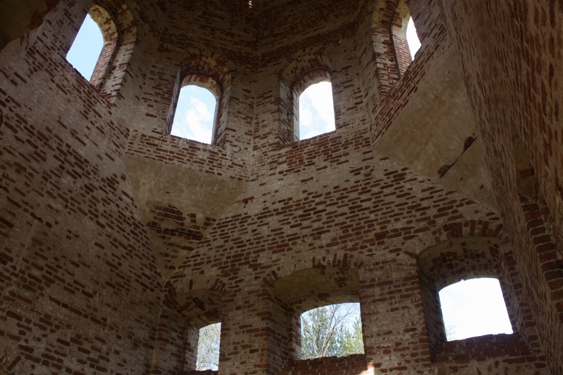 Церковь Иоанна Дамаскина, Многополье (Белёвский район, Тульская область). интерьер и убранство