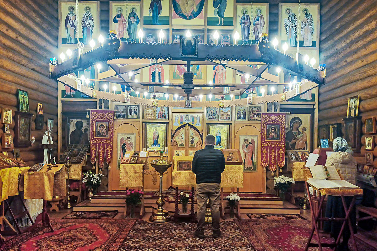 Церковь Иверской иконы Божией Матери, Невский район (Санкт-Петербург, г. Санкт-Петербург). интерьер и убранство