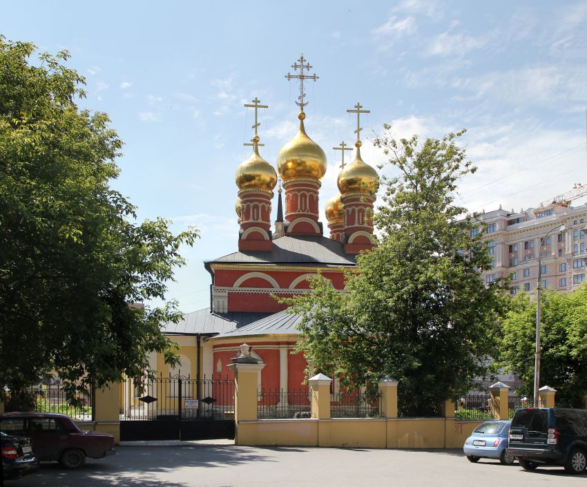 Церковь Николая Чудотворца на Щепах, Арбат (Центральный административный округ (ЦАО), г. Москва). общий вид в ландшафте