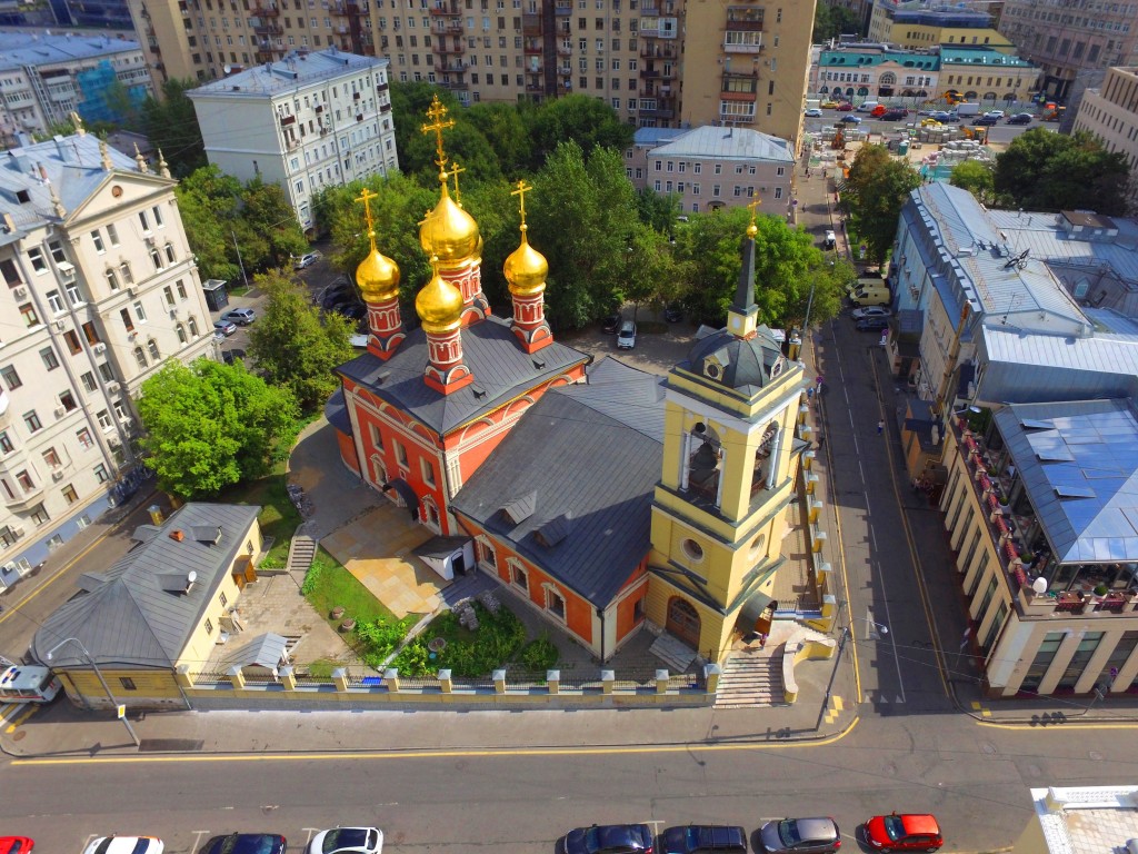 Арбат. Церковь Николая Чудотворца на Щепах. общий вид в ландшафте, Вид с северо-запада, фото с квадрокоптера