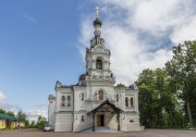 Троицкое подворье Покровского монастыря в Троице-Лыкове. Церковь Успения Пресвятой Богородицы (каменная), Западный фасад<br>, Москва, Северо-Западный административный округ (СЗАО), г. Москва
