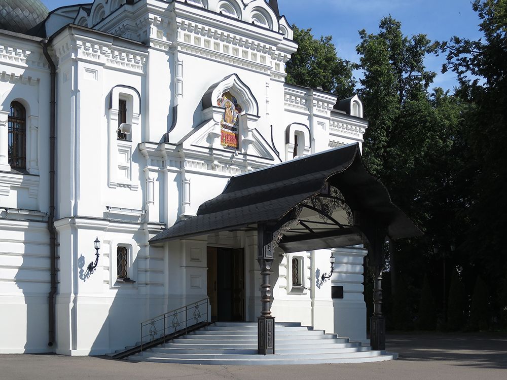 Троицкое подворье Покровского монастыря в Троице-Лыкове. Церковь Успения Пресвятой Богородицы (каменная), Строгино (Северо-Западный административный округ (СЗАО), г. Москва). архитектурные детали