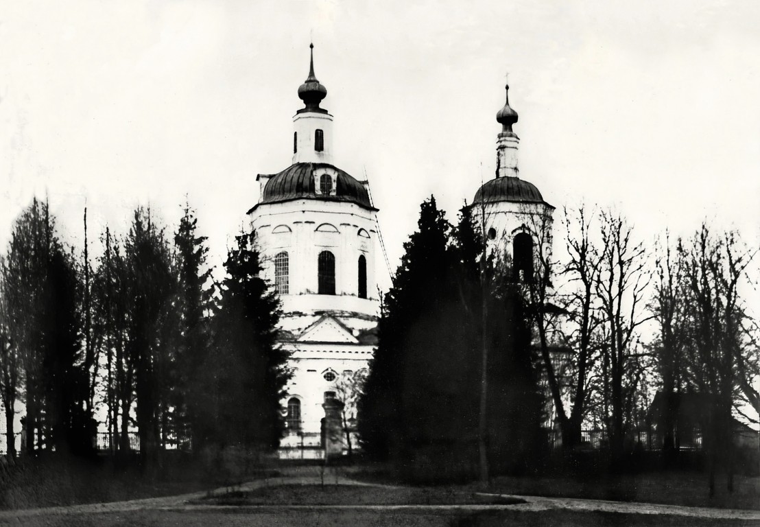 Церковь Преображения Господня, Хотылево (Брянский район, Брянская область). архивная фотография, Частная коллекция. Фото 1900-х годов