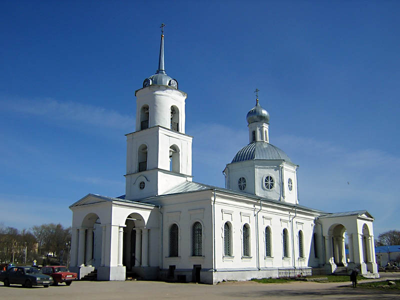 Собор Троицы Живоначальной, Остров (Островский район, Псковская область). фасады