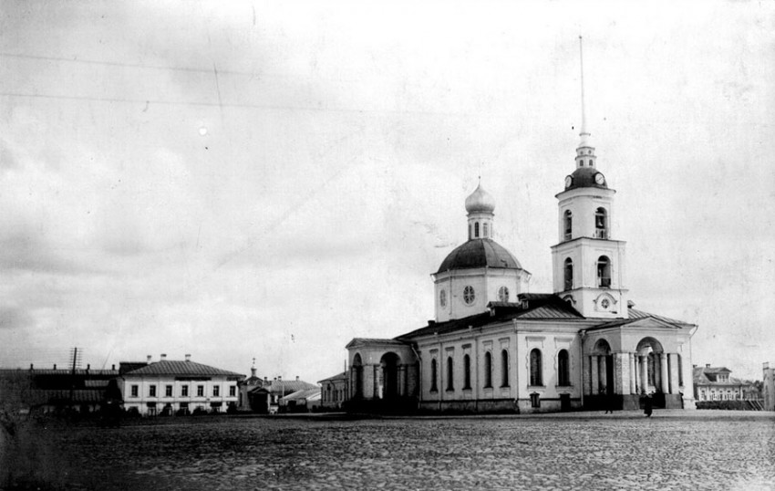 Собор Троицы Живоначальной, Остров (Островский район, Псковская область). архивная фотография, Фото 1920-х гг.