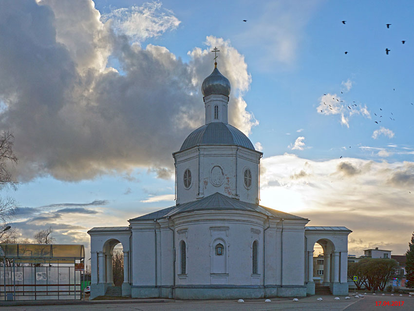 Собор Троицы Живоначальной, Остров (Островский район, Псковская область). фасады
