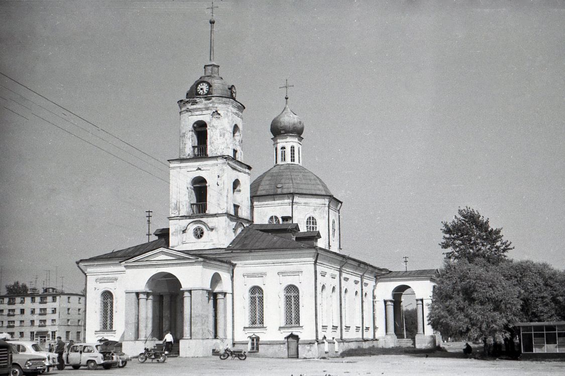 Остров. Собор Троицы Живоначальной. архивная фотография