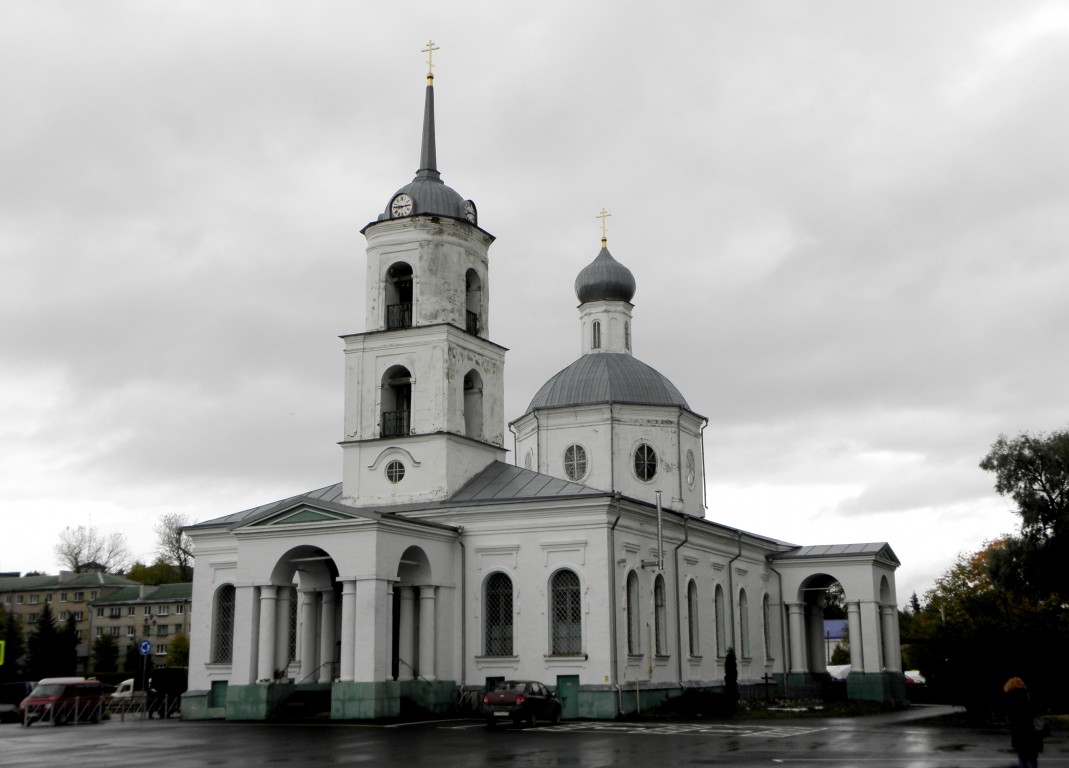 Собор Троицы Живоначальной, Остров (Островский район, Псковская область). фасады