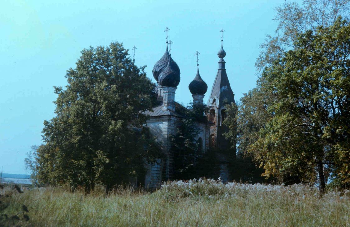 Церковь Успения Пресвятой Богородицы, Ивашково (Ростовский район, Ярославская область). фасады