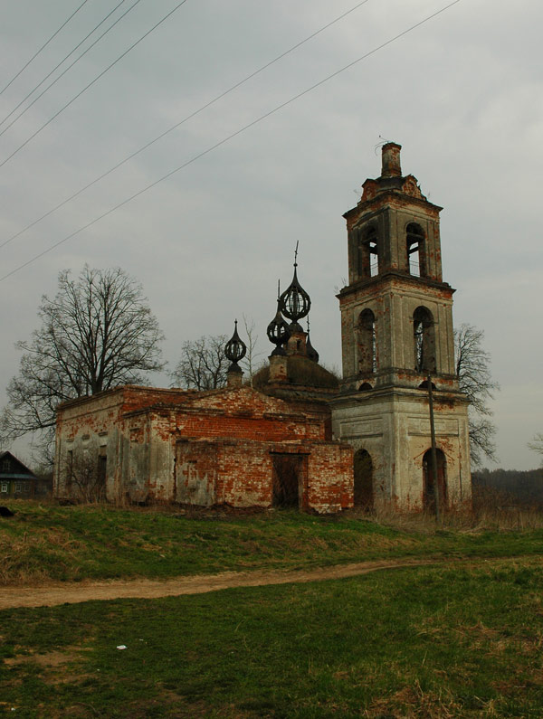 Полянки. Церковь Георгия Победоносца. фасады