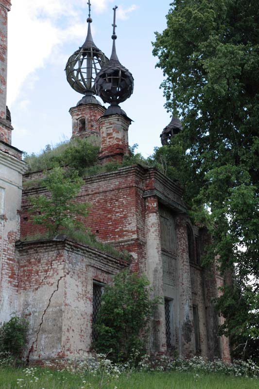 Церковь Георгия Победоносца, Полянки (Ростовский район, Ярославская область). архитектурные детали