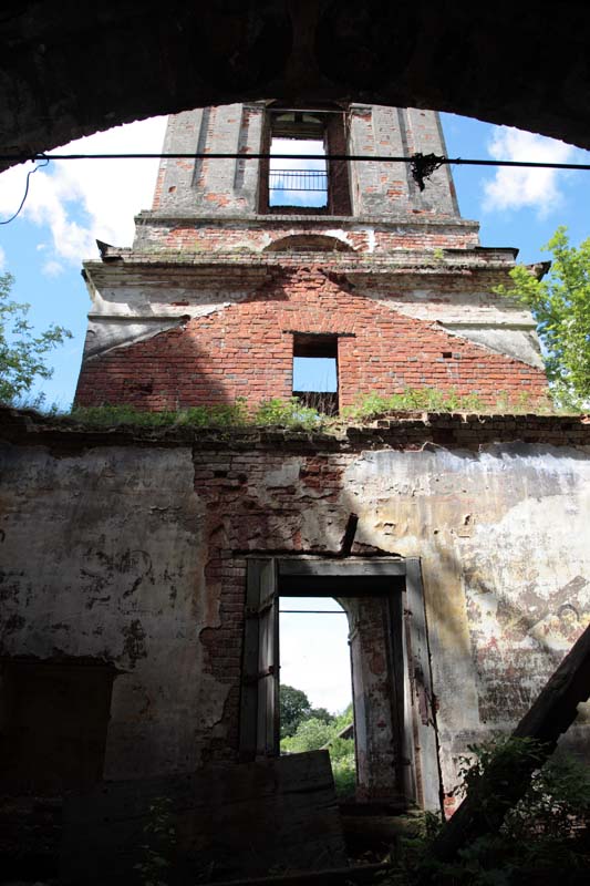 Церковь Георгия Победоносца, Полянки (Ростовский район, Ярославская область). архитектурные детали