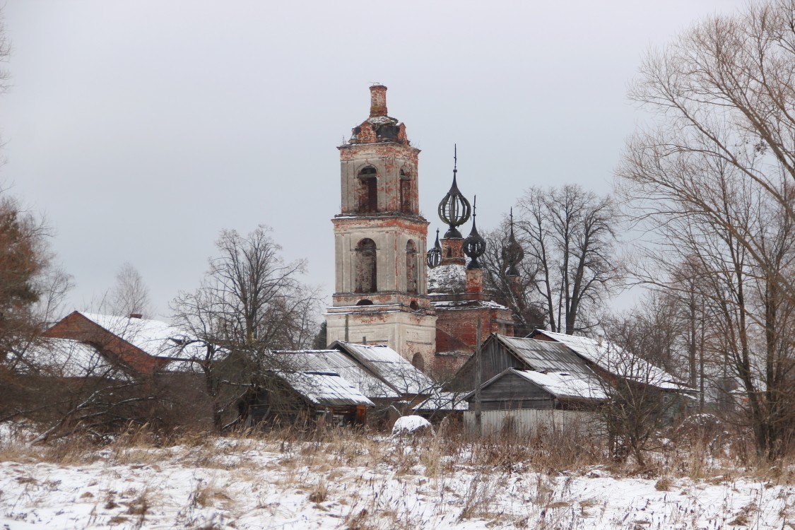 Полянки. Церковь Георгия Победоносца. фасады