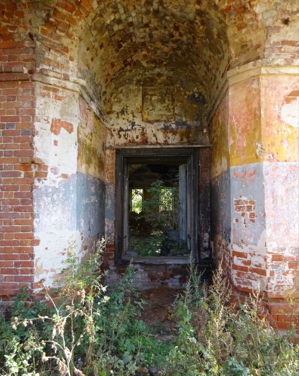 Церковь Георгия Победоносца, Полянки (Ростовский район, Ярославская область). интерьер и убранство