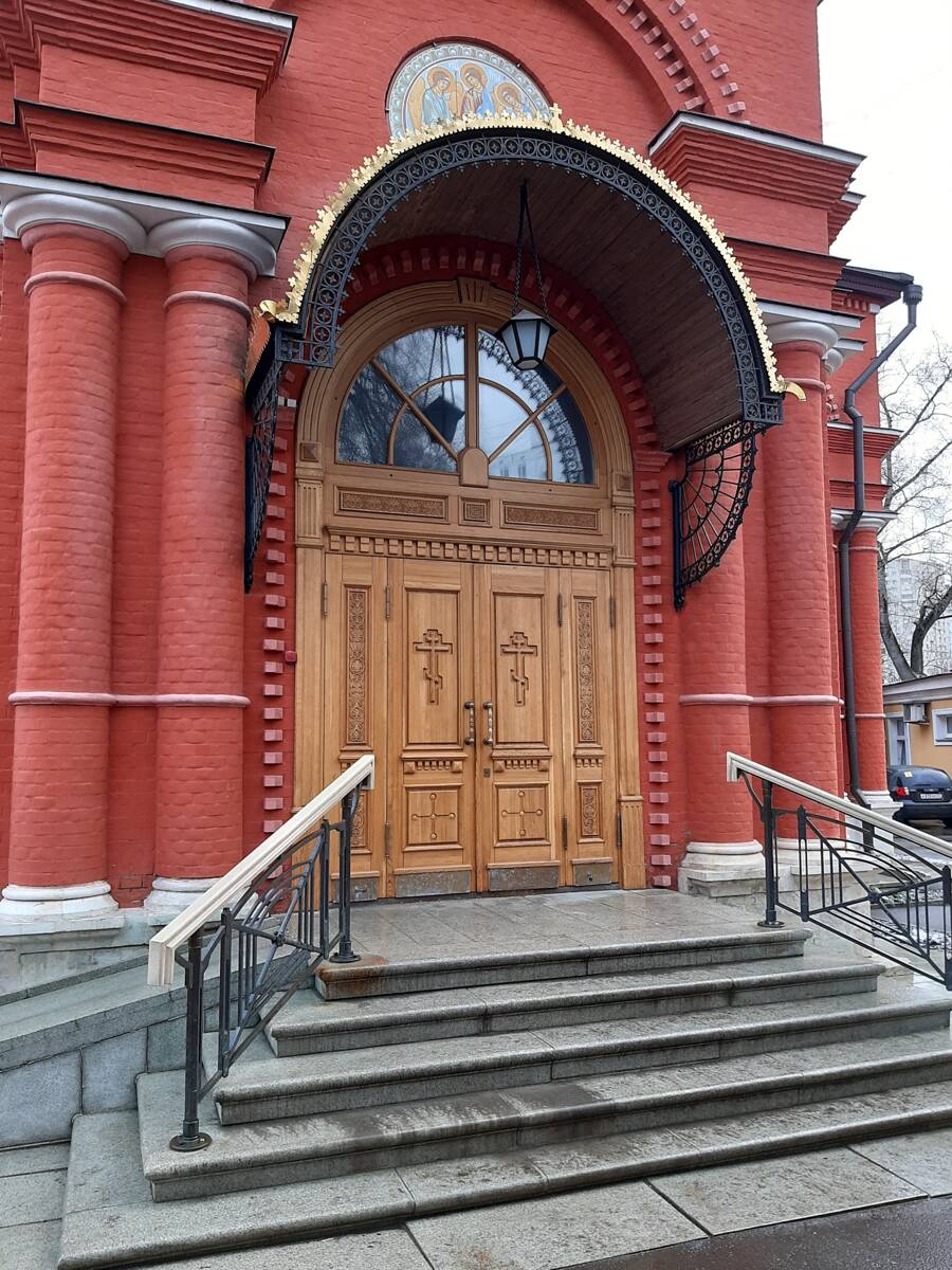 Церковь Бориса и Глеба в Дегунине, Западное Дегунино (Северный административный округ (САО), г. Москва). архитектурные детали, Фрагмент западного фасада