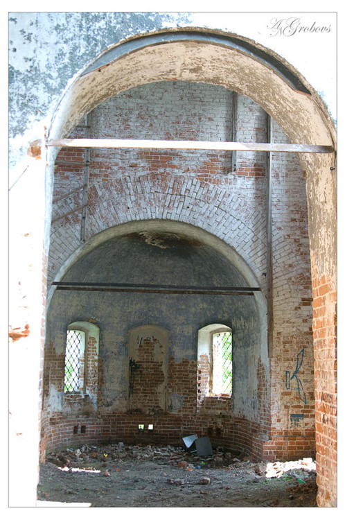 Троица. Церковь Троицы Живоначальной. интерьер и убранство, внутри храма, вид на алтарь