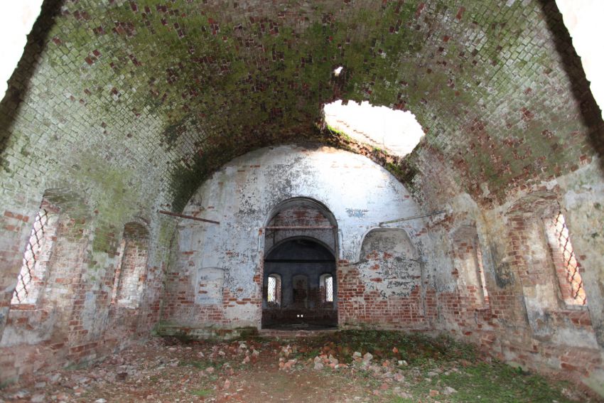 Церковь Троицы Живоначальной, Троица (Даниловский район, Ярославская область). интерьер и убранство