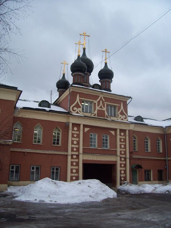 Преображенское. Бывший Никольский единоверческий монастырь. Надвратная церковь Воздвижения Креста Господня. фасады