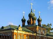 Преображенское. Бывший Никольский единоверческий монастырь. Надвратная церковь Воздвижения Креста Господня Преображенское. Бывший Никольский единоверческий монастырь. Надвратная церковь Воздвижения Креста Господня