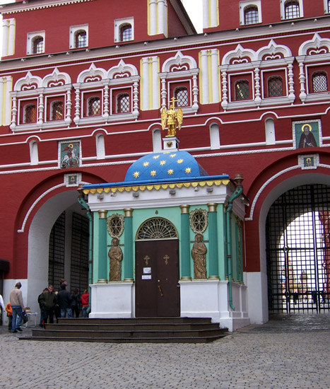 Часовня Иверской иконы Божией Матери у Воскресенских ворот (новая), Тверской (Центральный административный округ (ЦАО), г. Москва). фасады