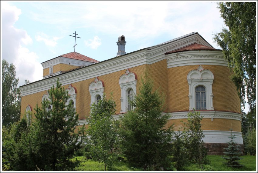 Церковь Николая Чудотворца, Белогорка (Гатчинский район, Ленинградская область). фасады
