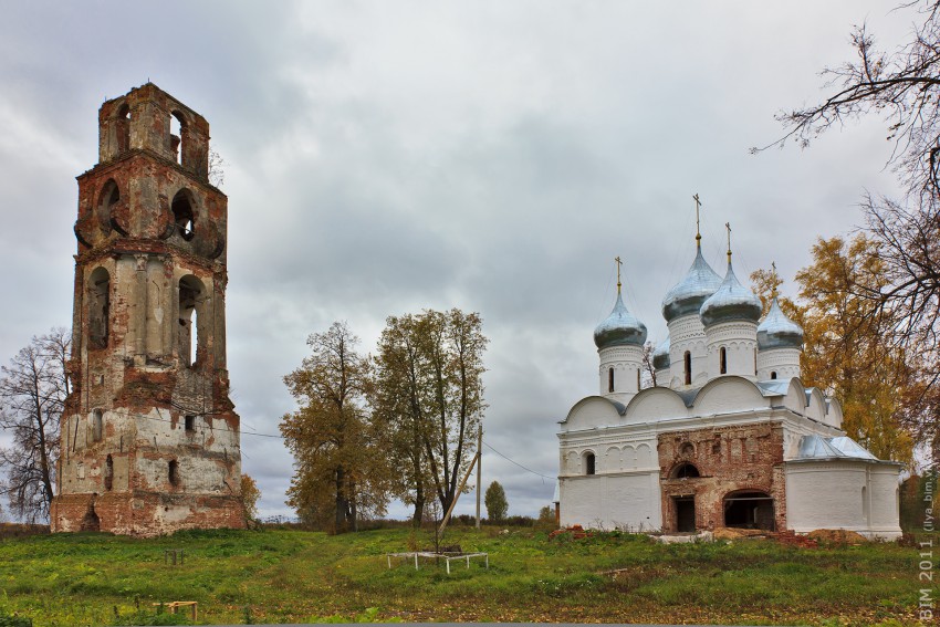 Спасо-Преображенский Геннадиев монастырь, Слобода