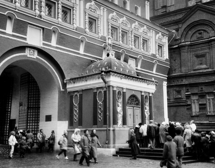 Часовня Иверской иконы Божией Матери у Воскресенских ворот (новая), Тверской (Центральный административный округ (ЦАО), г. Москва). фасады