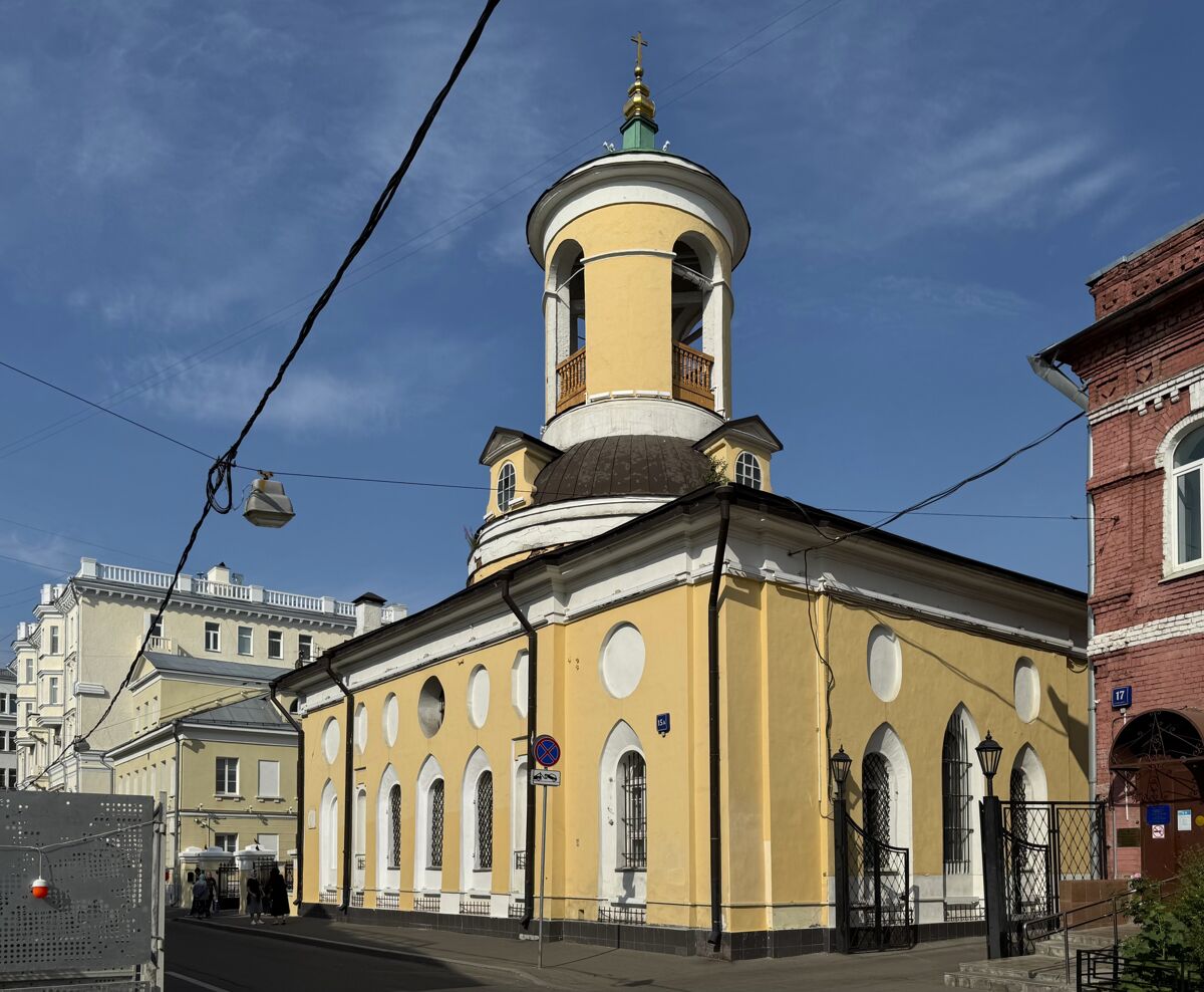 Церковь Феодора Стратилата, Басманный (Центральный административный округ (ЦАО), г. Москва). фасады, Вид с юго-востока