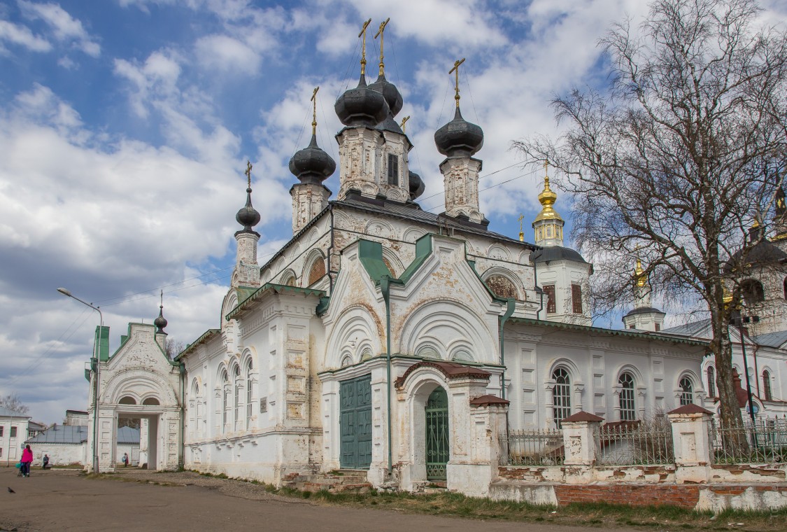 Великий Устюг. Кафедральный собор Прокопия Устюжского на Соборном дворище. фасады