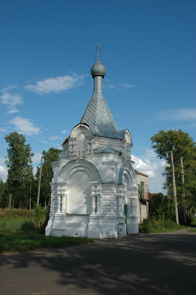 Любим. Часовня Александра Невского в память Александра II. фасады