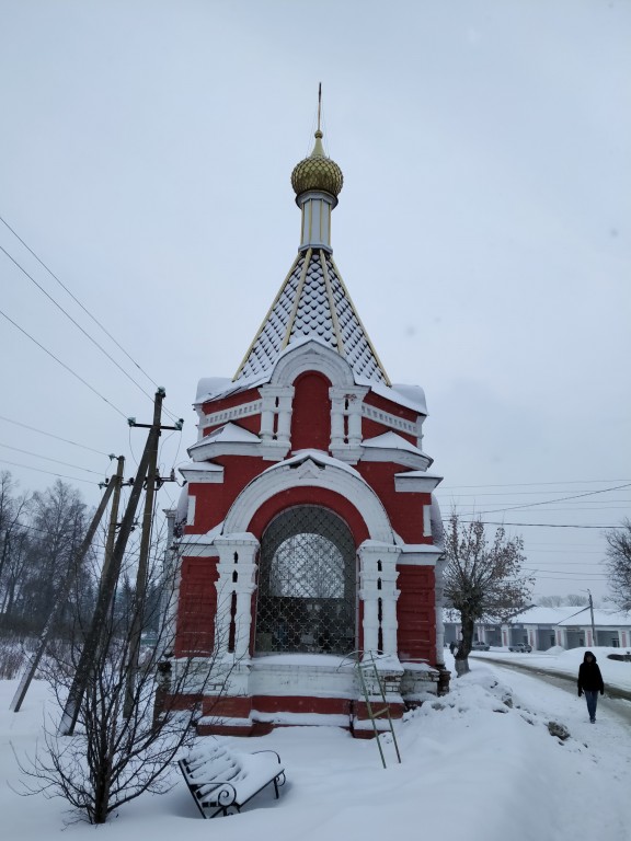 Любим. Часовня Александра Невского в память Александра II. фасады