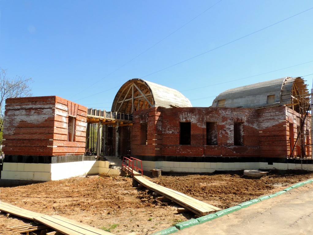 Церковь Троицы Живоначальной в Центральном Чертанове (деревянная), Чертаново Центральное (Южный административный округ (ЮАО), г. Москва). дополнительная информация, Церковь Троицы Живоначальной в Чертанове (новая)