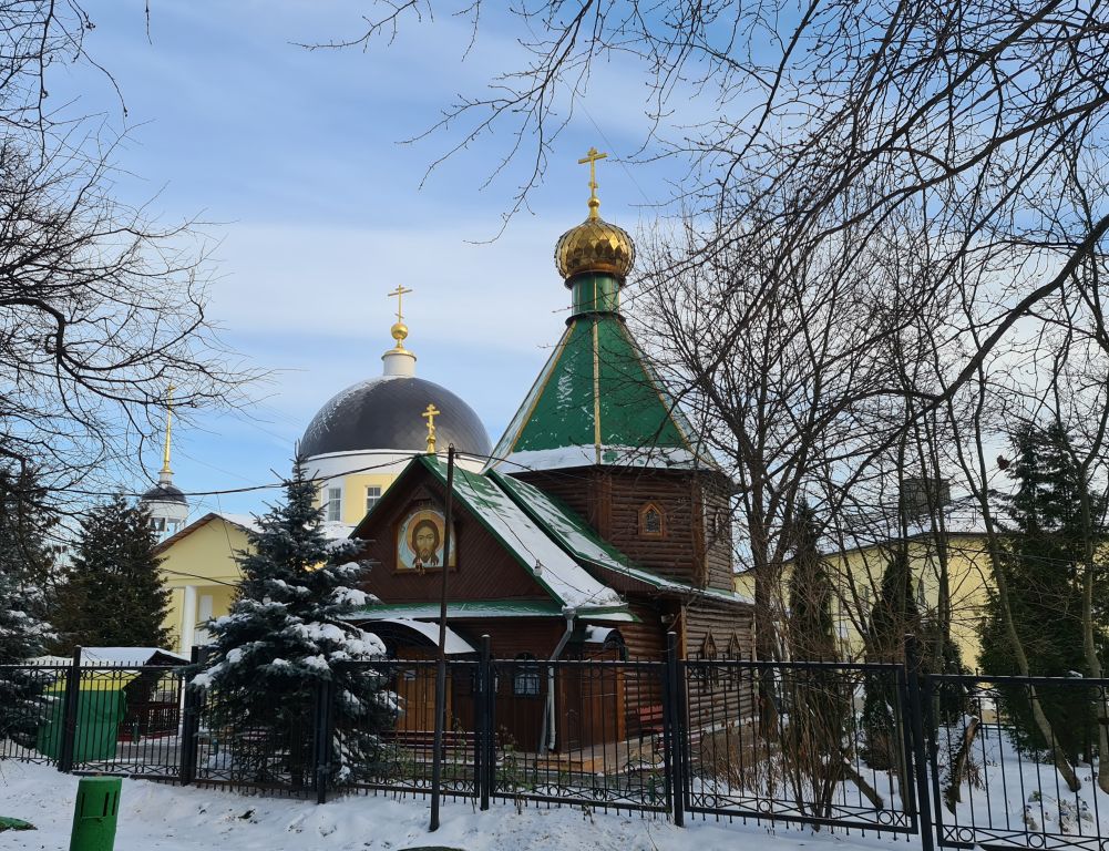 Церковь Троицы Живоначальной в Центральном Чертанове (деревянная), Чертаново Центральное (Южный административный округ (ЮАО), г. Москва). фасады, Вид с юго-запада