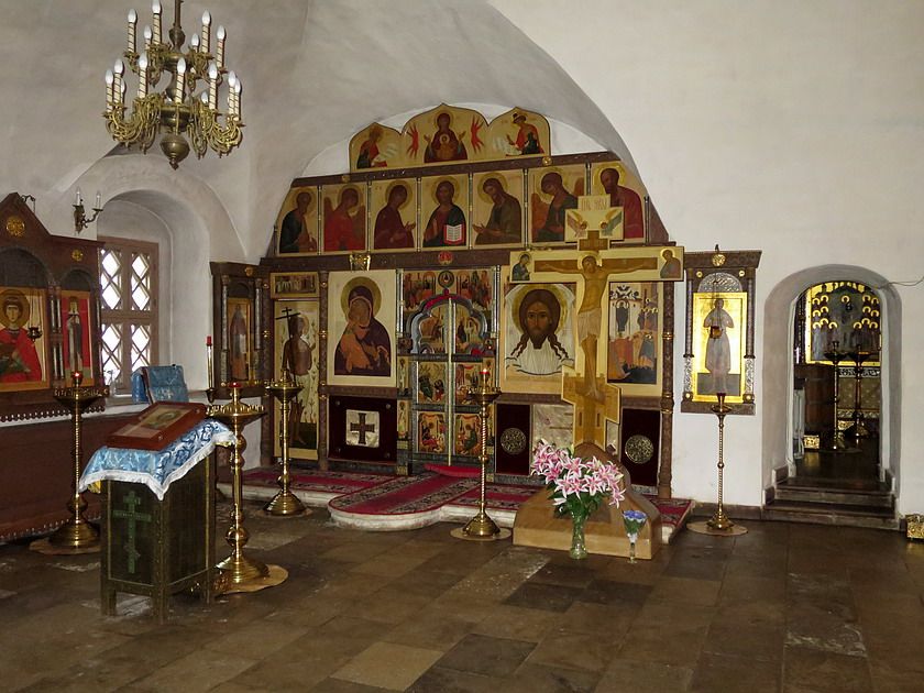 Церковь Троицы Живоначальной в Хохлах, Басманный (Центральный административный округ (ЦАО), г. Москва). интерьер и убранство