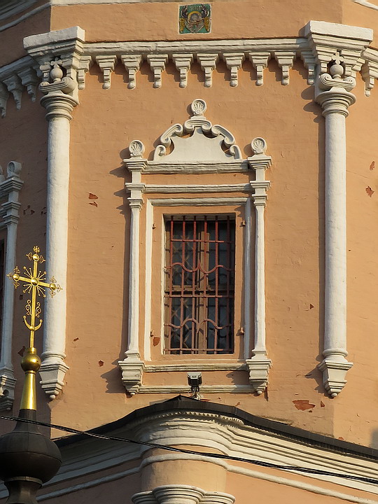 Басманный. Церковь Троицы Живоначальной в Хохлах. архитектурные детали