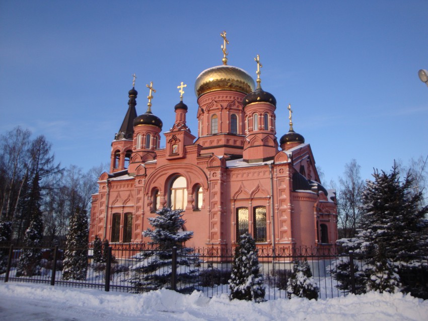 Церковь Илии Пророка в Изварине, Изварино (Новомосковский административный округ (НАО), г. Москва). фасады, Церковь Илии Пророка в Изварине