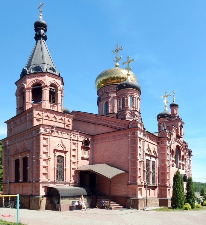 Церковь Илии Пророка в Изварине, Изварино (Новомосковский административный округ (НАО), г. Москва). фасады