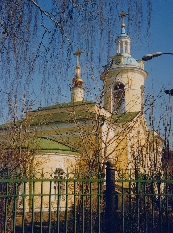 Петровское. Церковь Покрова Пресвятой Богородицы. фасады