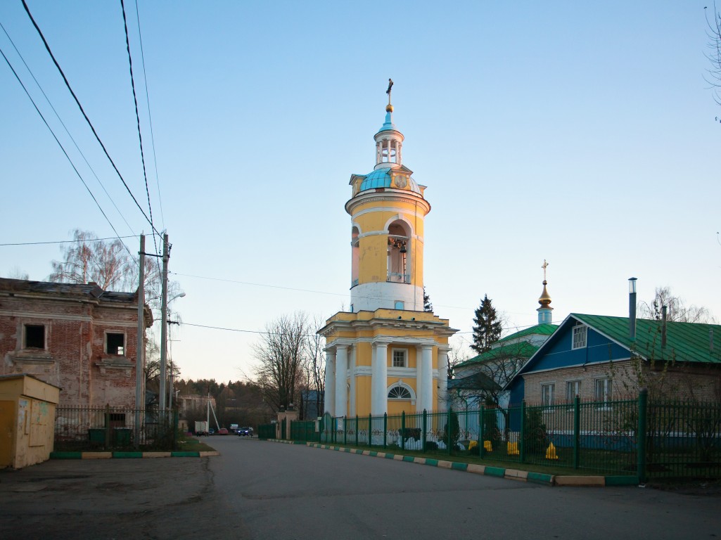 Петровское. Церковь Покрова Пресвятой Богородицы. фасады