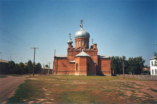 Краснохолм. Церковь Покрова Пресвятой Богородицы. общий вид в ландшафте